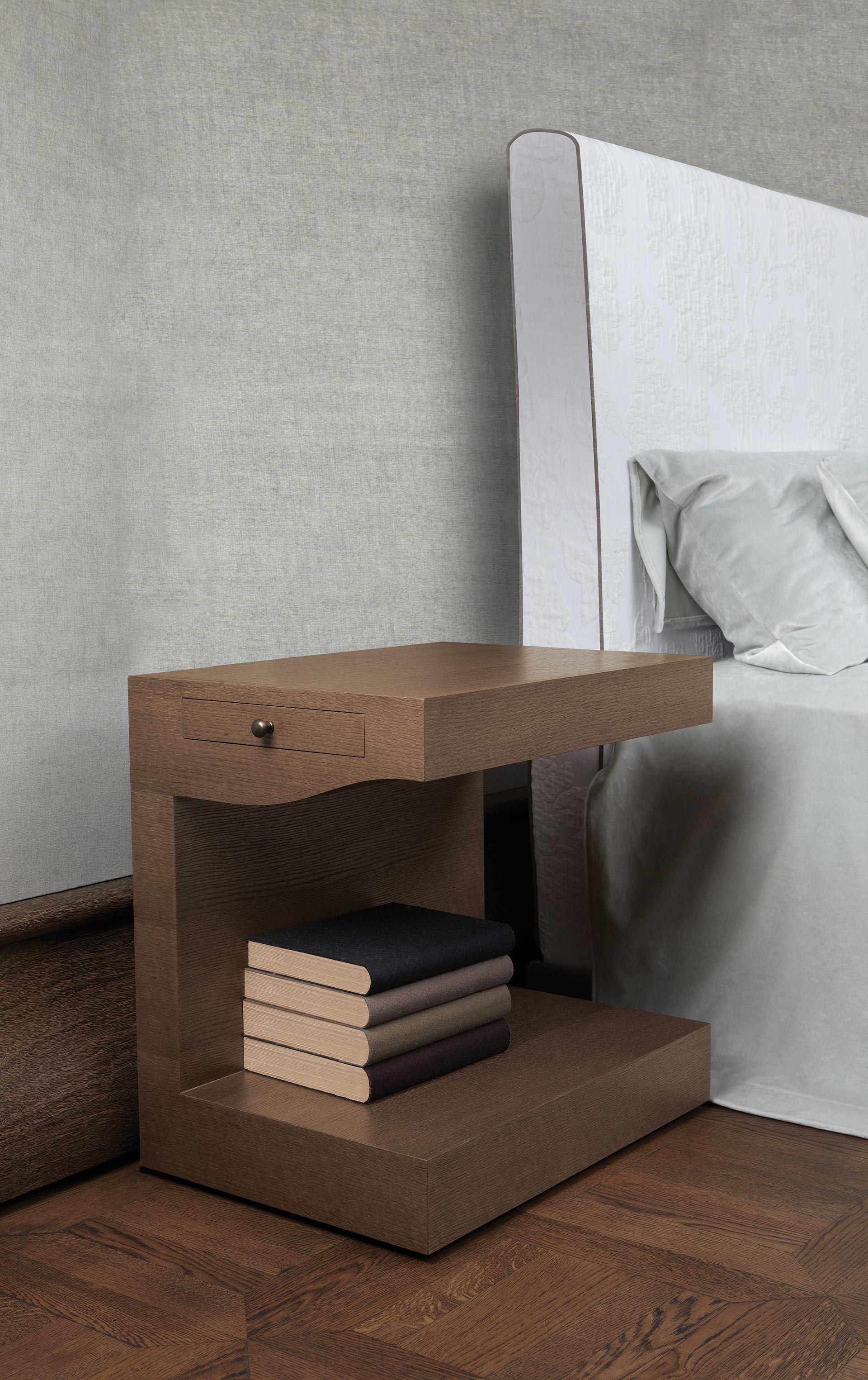 Zoe is a wooden bedside table with wheels and a bronze knob from the Promemoria's catalogue | Promemoria