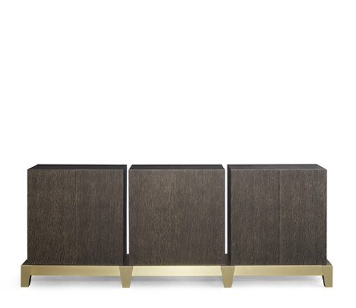 Amarcord is a wooden modular cabinet with doors or drawers and buit-in or bronze handles from the Promemoria's catalogue | Promemoria