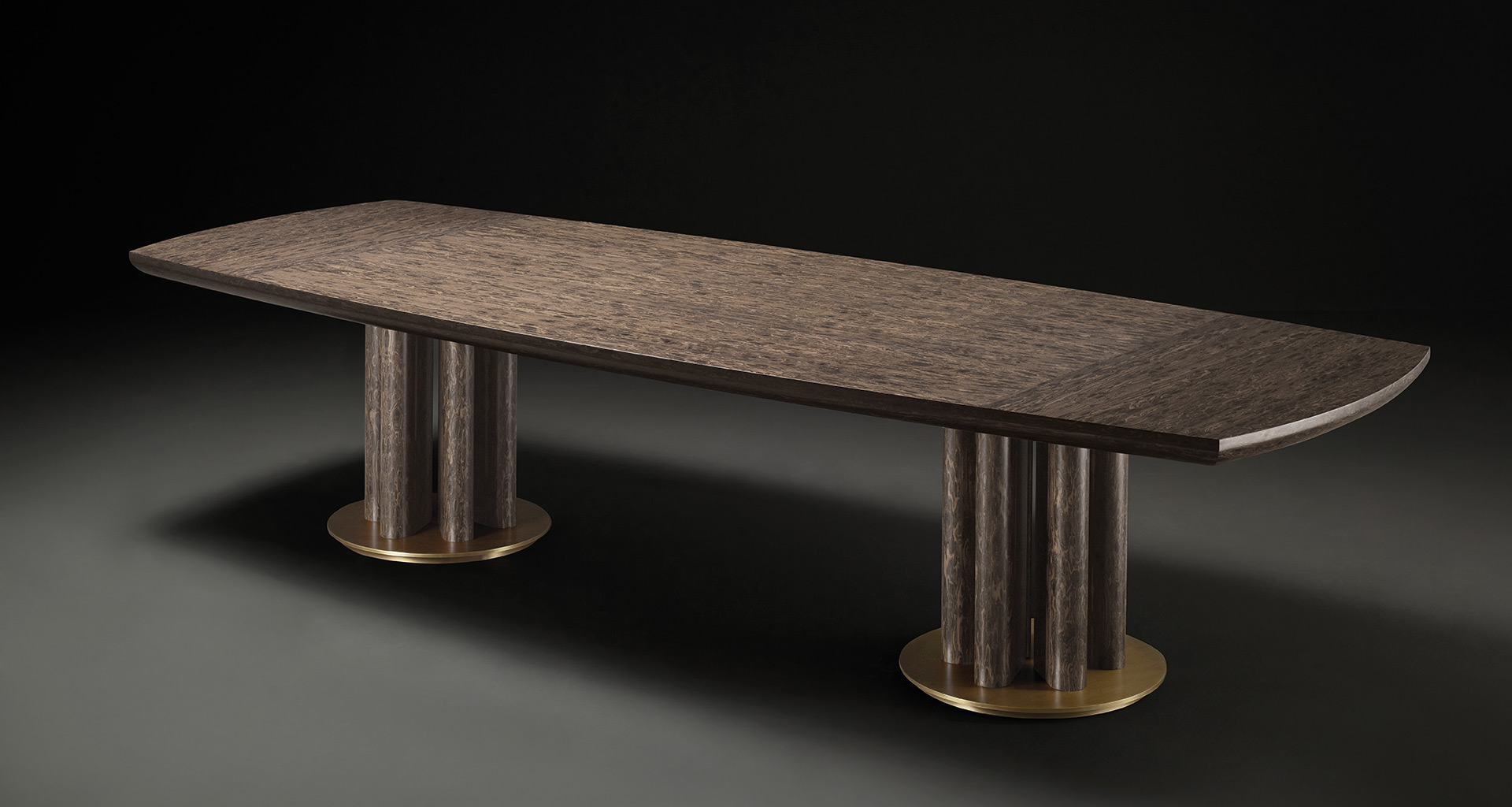 Orazio è un tavolo da pranzo in legno e bronzo della collezione Amaranthine Tales di Promemoria | Promemoria